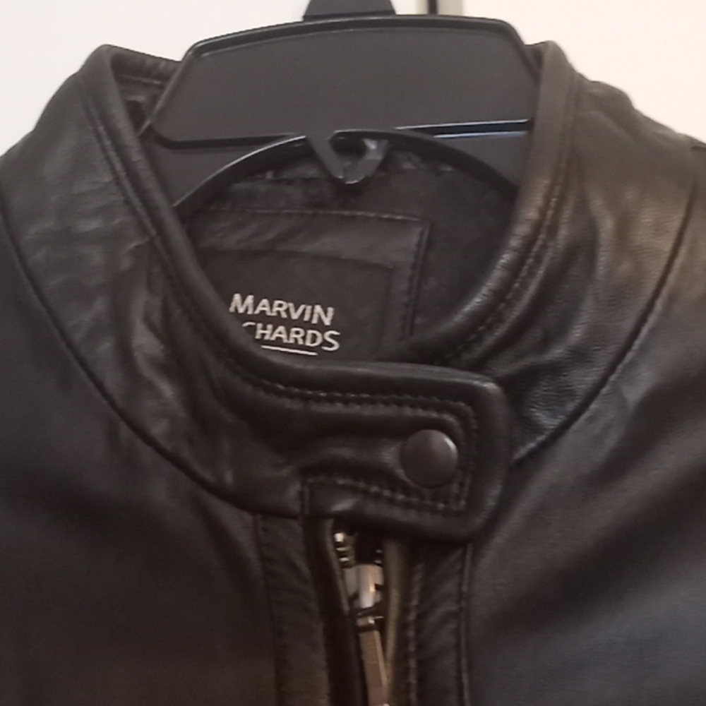 Leather jacket - Picture 3 of 4